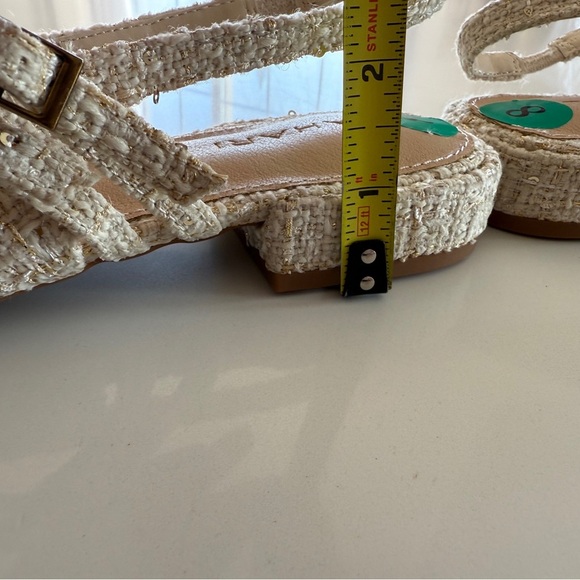 Tahari-NWT- Password-Tweed-Mary Jane-Sling Back-Buckle-Cream-Gold-Classic-Size 8 - Picture 16 of 16